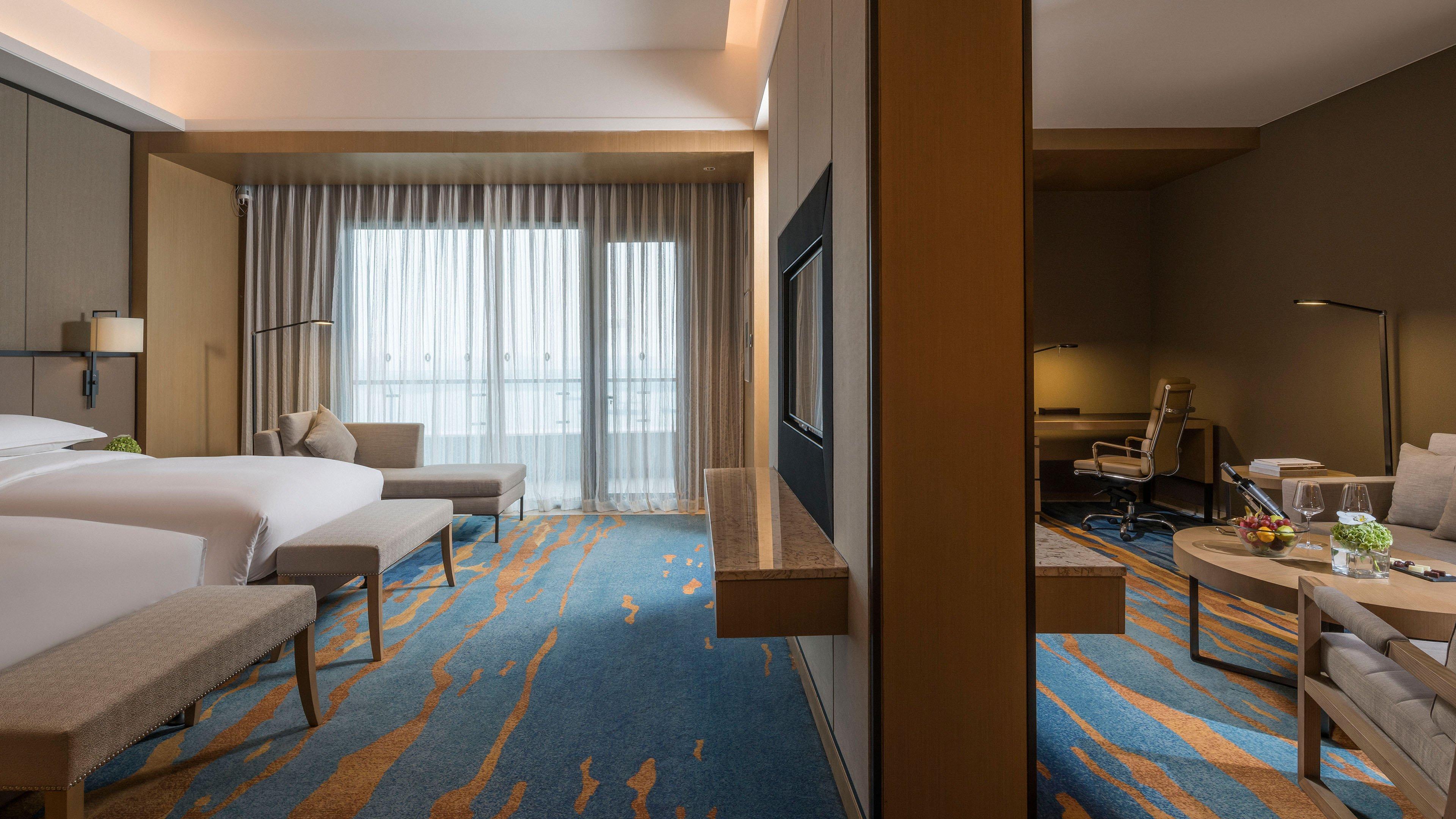 Intercontinental Wuhan By Ihg - Yangtze River View Exterior photo