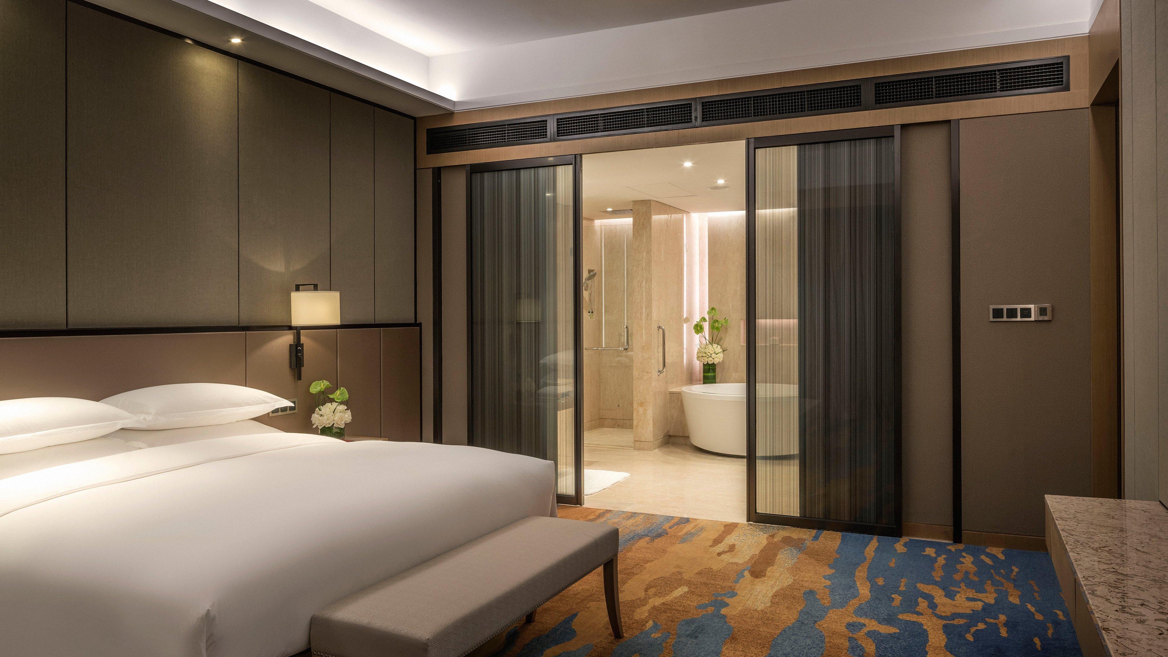 Intercontinental Wuhan By Ihg - Yangtze River View Exterior photo