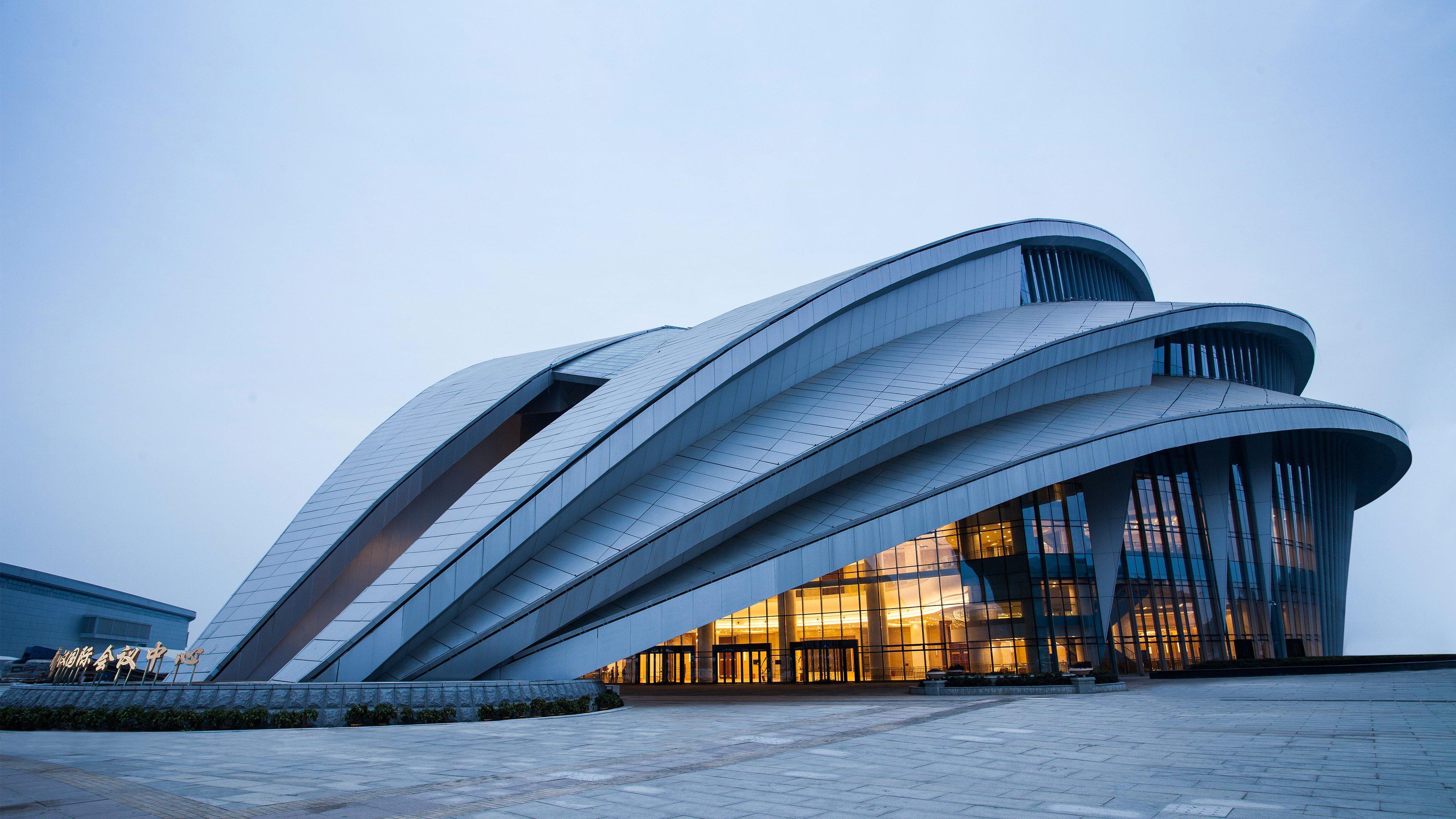 Intercontinental Wuhan By Ihg - Yangtze River View Exterior photo
